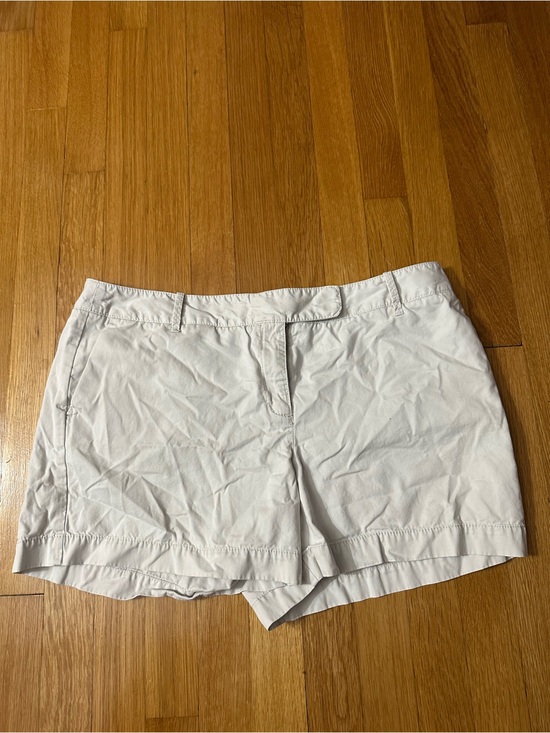 LOFT Pants - LOFT Women’s Size 14 short Khaki color